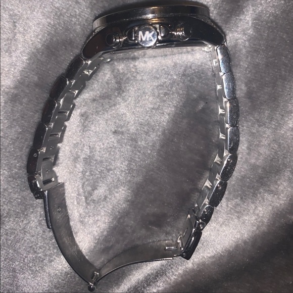 MK Watch - Picture 3 of 5